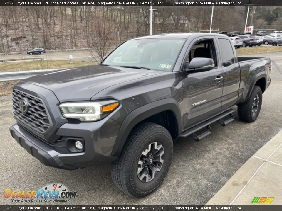 Front 3/4 View of 2022 Toyota Tacoma TRD Off Road Access Cab 4x4 Photo #7