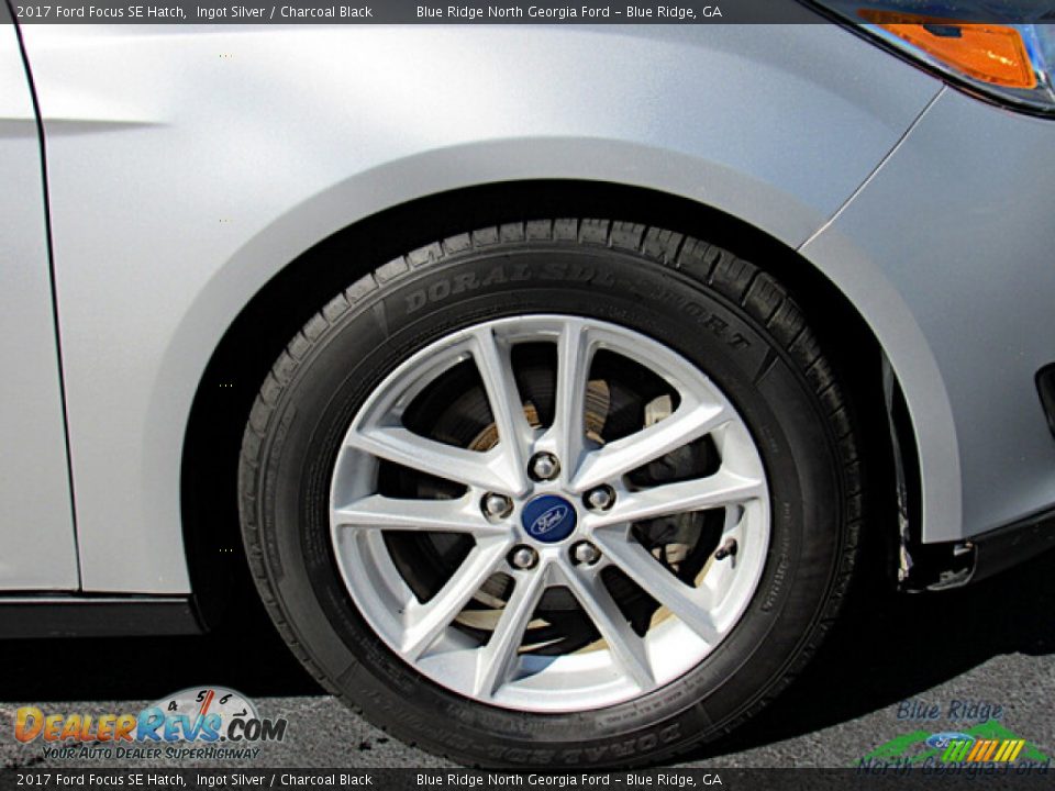 2017 Ford Focus SE Hatch Ingot Silver / Charcoal Black Photo #9