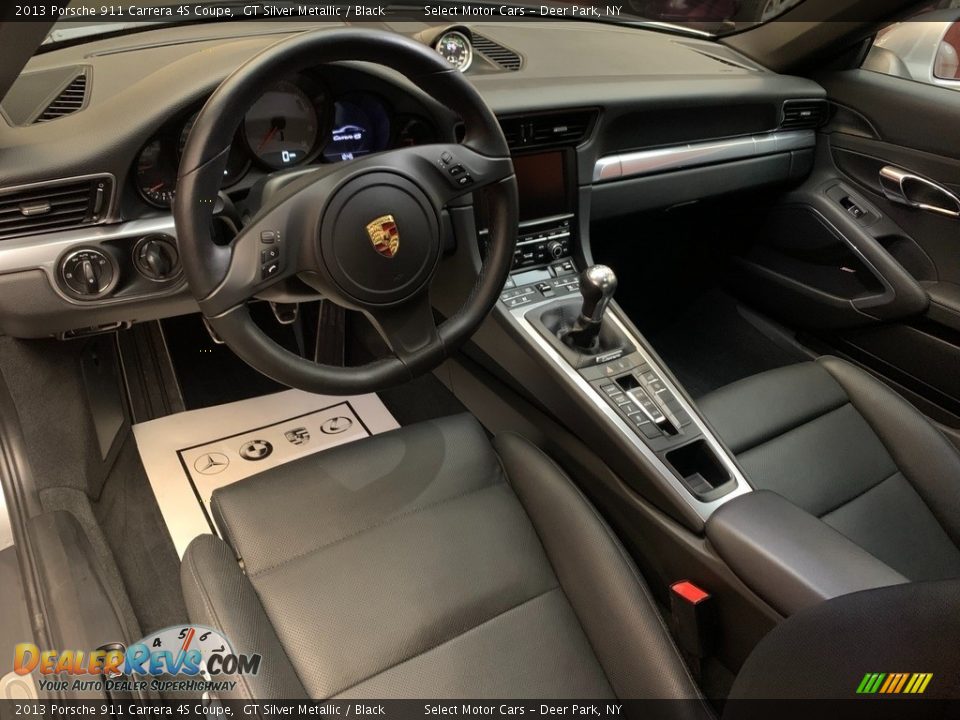 Front Seat of 2013 Porsche 911 Carrera 4S Coupe Photo #10