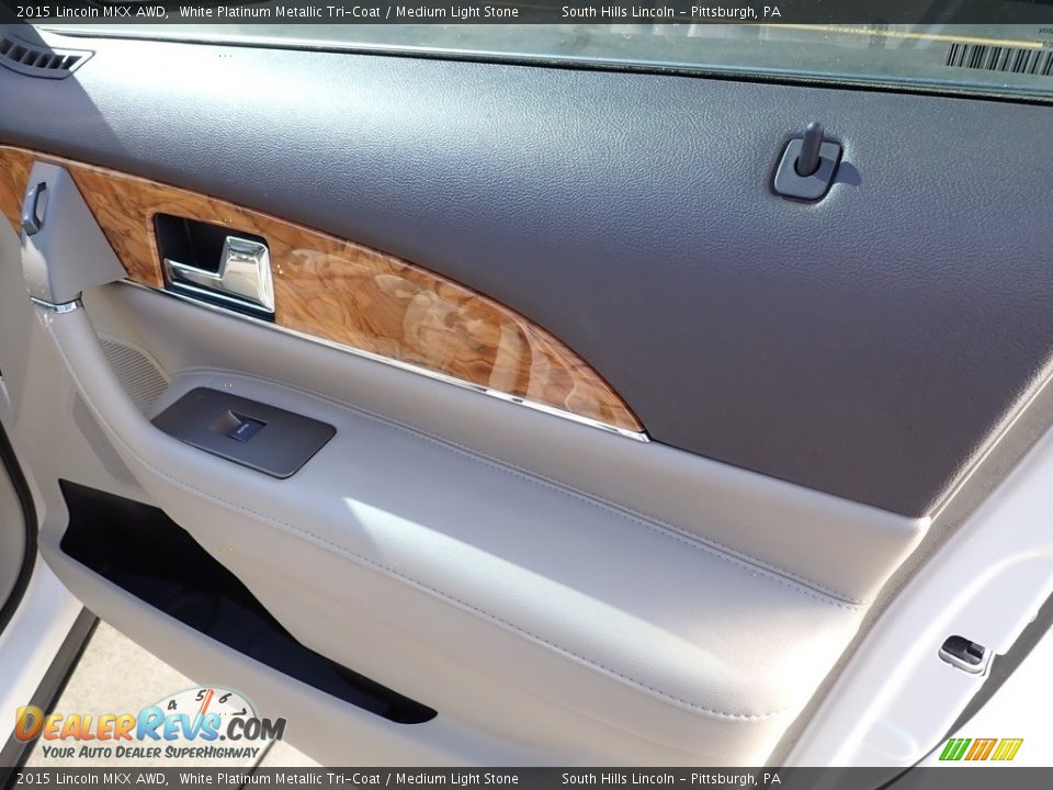 Door Panel of 2015 Lincoln MKX AWD Photo #13