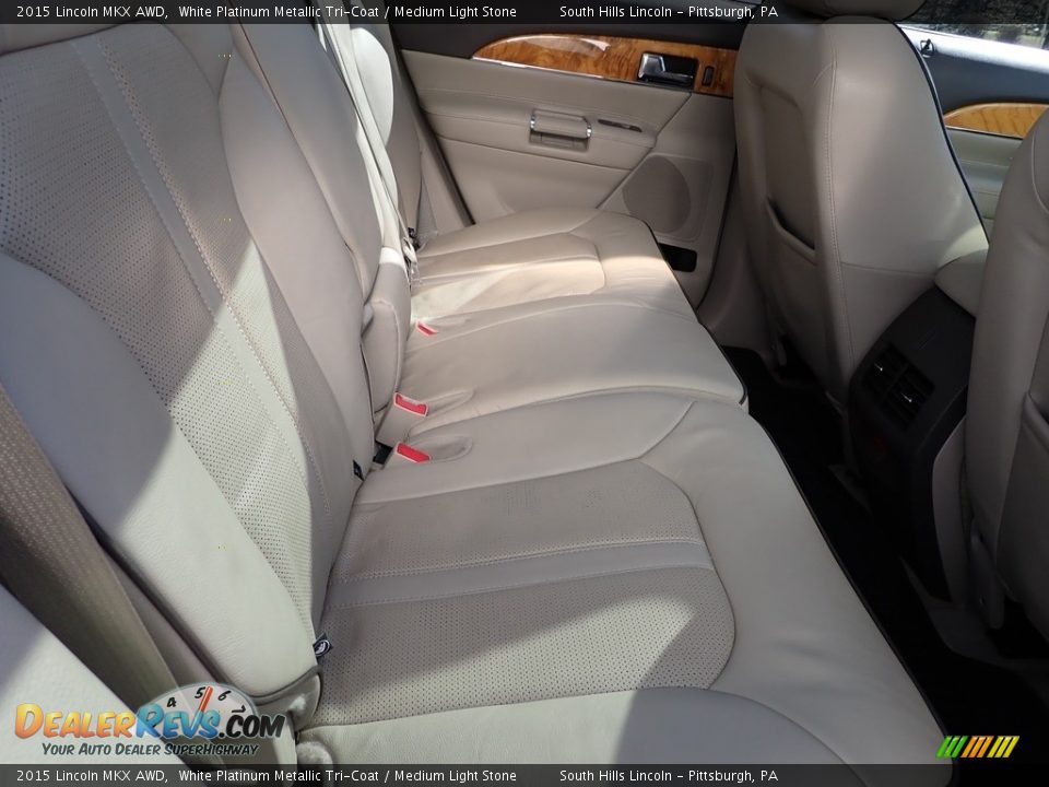 Rear Seat of 2015 Lincoln MKX AWD Photo #14