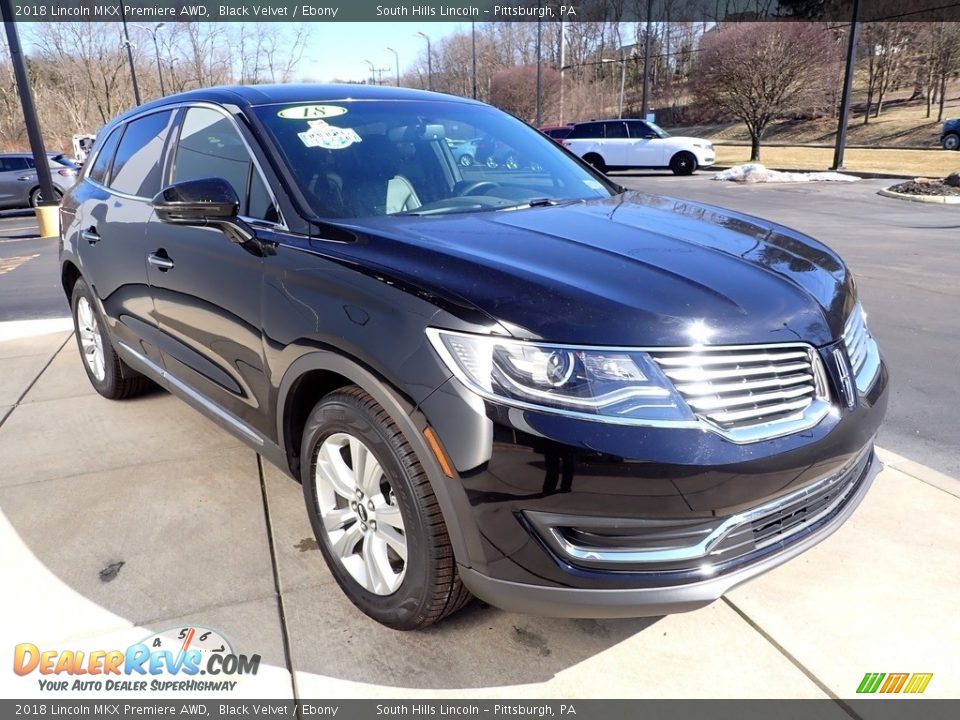 Front 3/4 View of 2018 Lincoln MKX Premiere AWD Photo #8