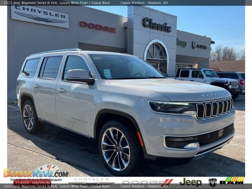 2022 Jeep Wagoneer Series III 4x4 Luxury White Pearl / Global Black Photo #1