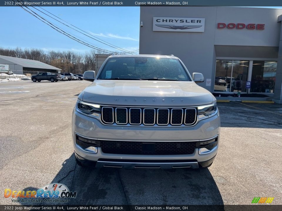 2022 Jeep Wagoneer Series III 4x4 Luxury White Pearl / Global Black Photo #2
