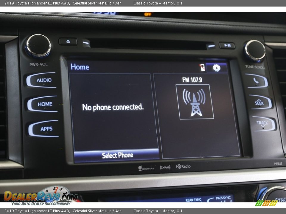 2019 Toyota Highlander LE Plus AWD Celestial Silver Metallic / Ash Photo #10