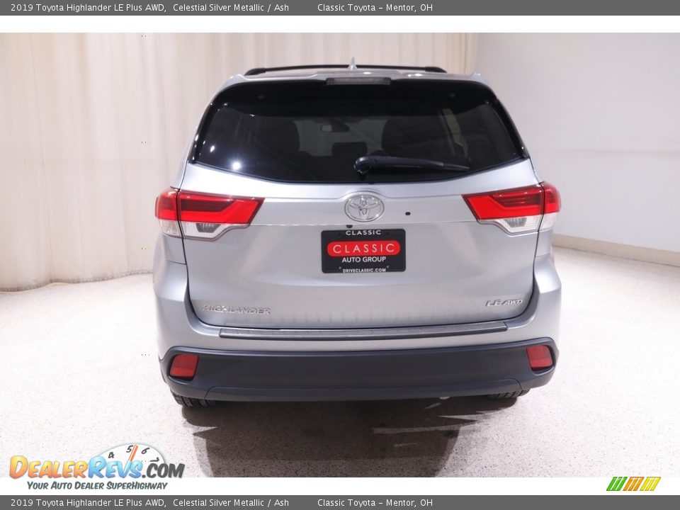 2019 Toyota Highlander LE Plus AWD Celestial Silver Metallic / Ash Photo #18