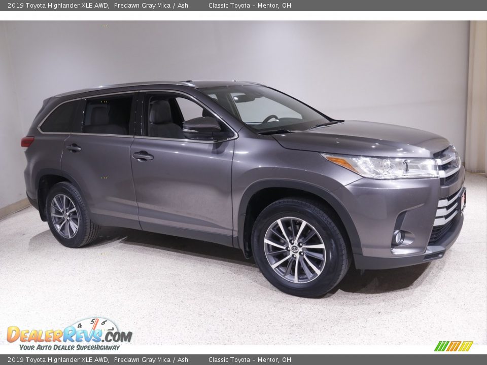 2019 Toyota Highlander XLE AWD Predawn Gray Mica / Ash Photo #1