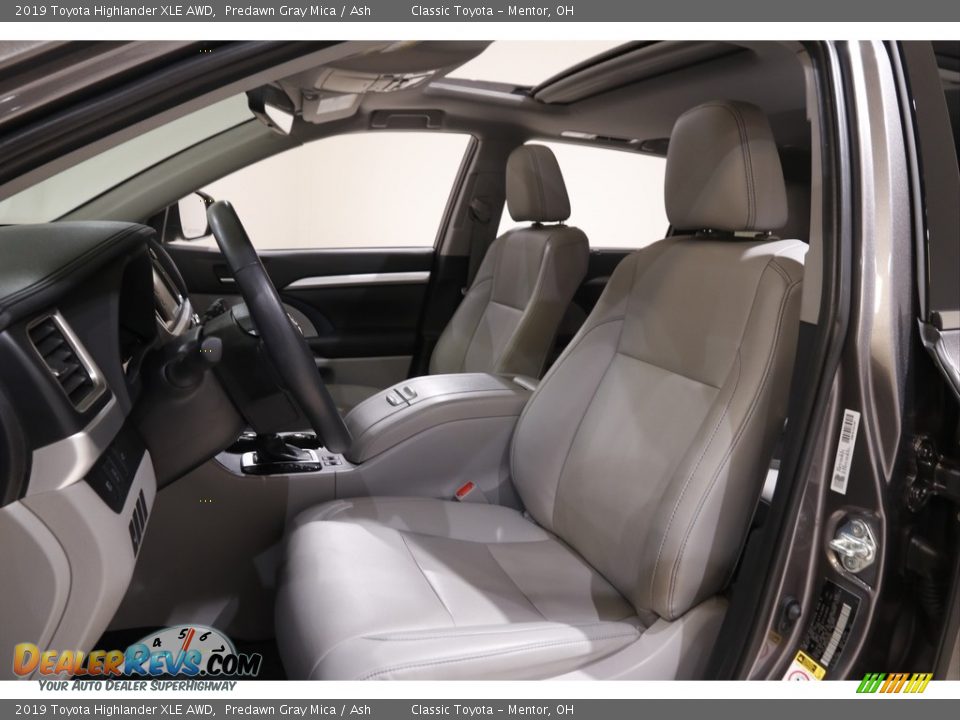 2019 Toyota Highlander XLE AWD Predawn Gray Mica / Ash Photo #5