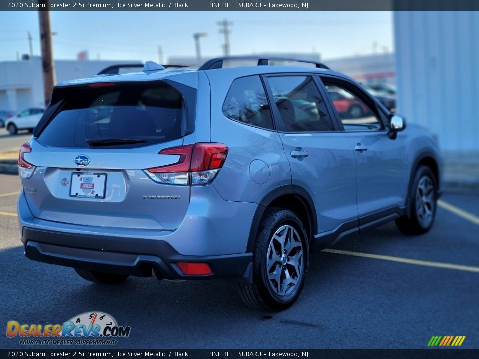 2020 Subaru Forester 2.5i Premium Ice Silver Metallic / Black Photo #20