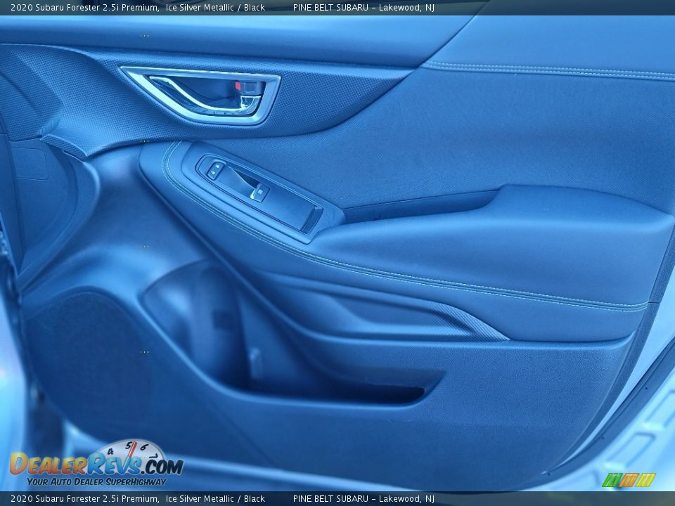 2020 Subaru Forester 2.5i Premium Ice Silver Metallic / Black Photo #23