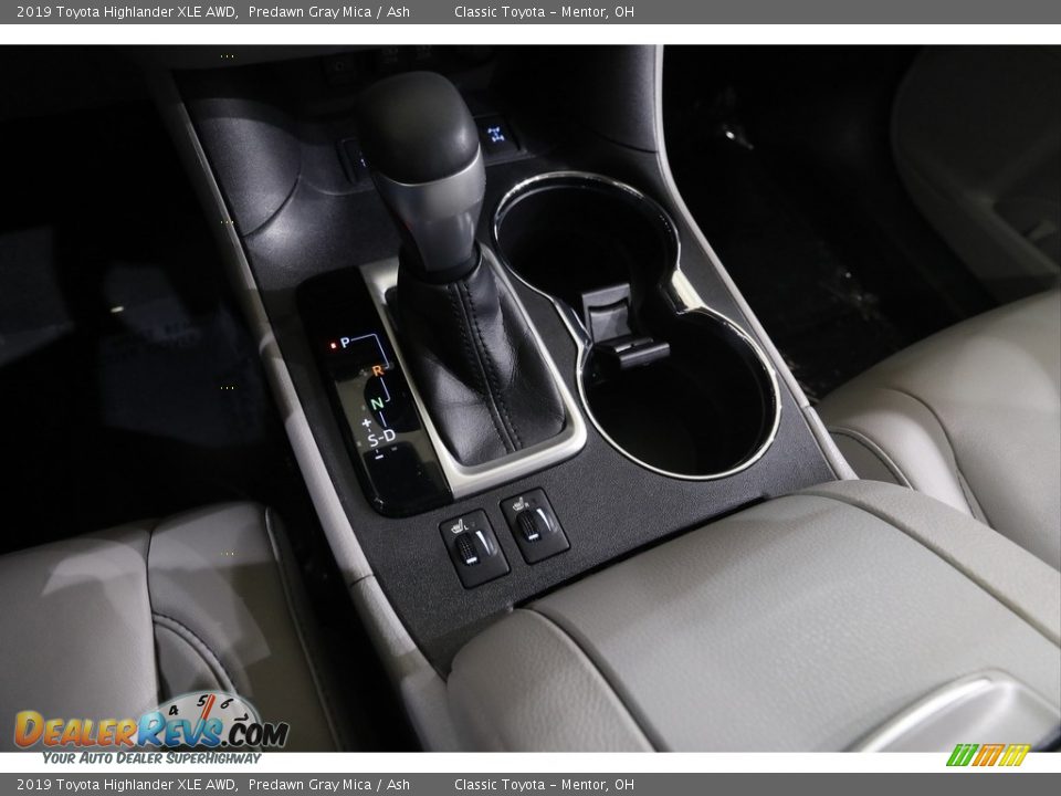 2019 Toyota Highlander XLE AWD Predawn Gray Mica / Ash Photo #14