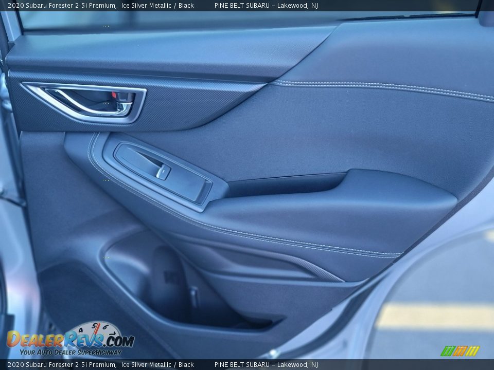 2020 Subaru Forester 2.5i Premium Ice Silver Metallic / Black Photo #26