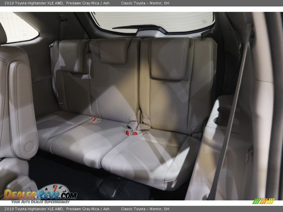 2019 Toyota Highlander XLE AWD Predawn Gray Mica / Ash Photo #20