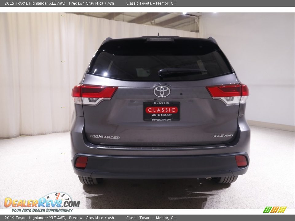 2019 Toyota Highlander XLE AWD Predawn Gray Mica / Ash Photo #21