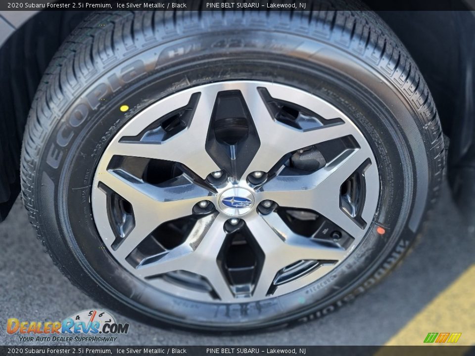 2020 Subaru Forester 2.5i Premium Ice Silver Metallic / Black Photo #32