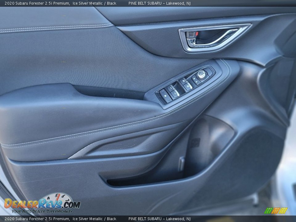2020 Subaru Forester 2.5i Premium Ice Silver Metallic / Black Photo #34