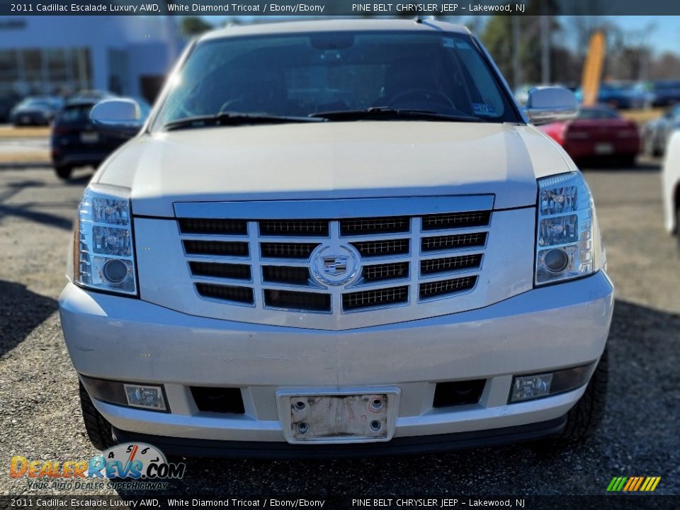 2011 Cadillac Escalade Luxury AWD White Diamond Tricoat / Ebony/Ebony Photo #2