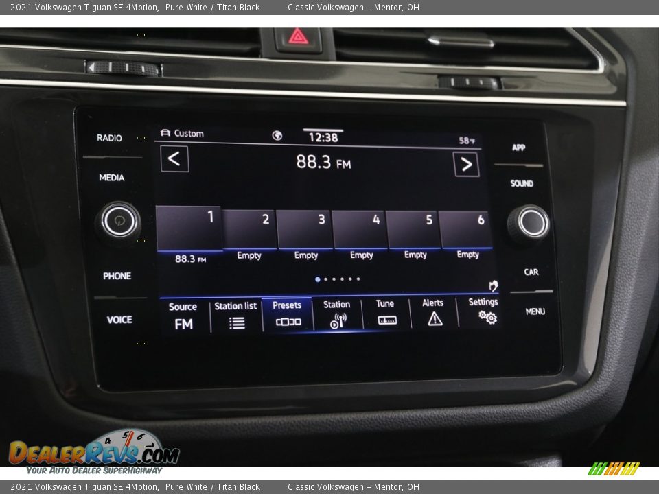 2021 Volkswagen Tiguan SE 4Motion Pure White / Titan Black Photo #10