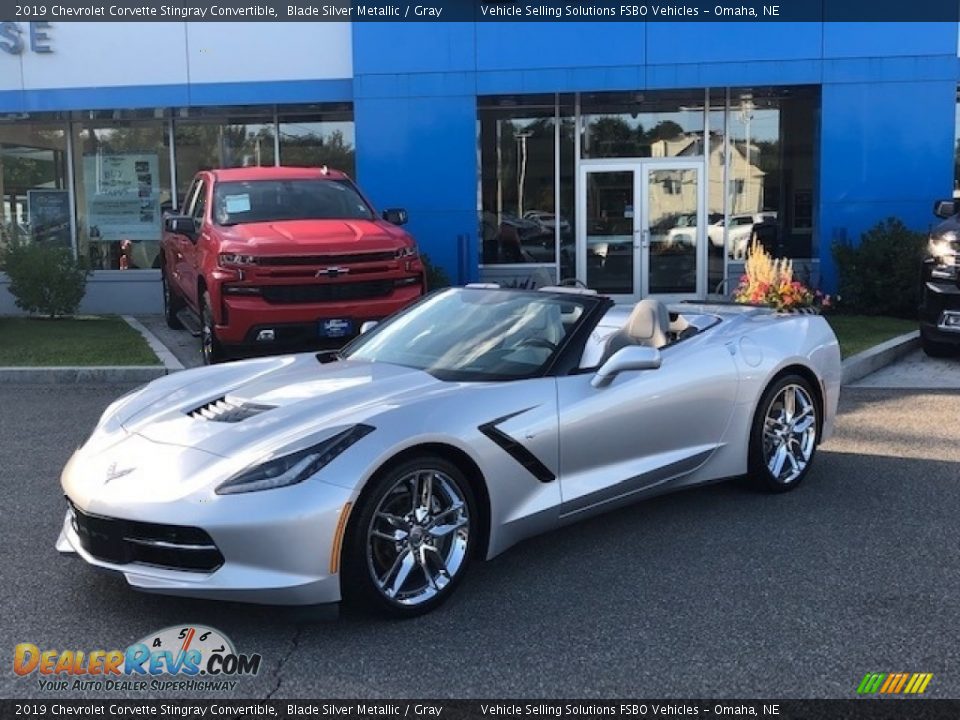 Front 3/4 View of 2019 Chevrolet Corvette Stingray Convertible Photo #1