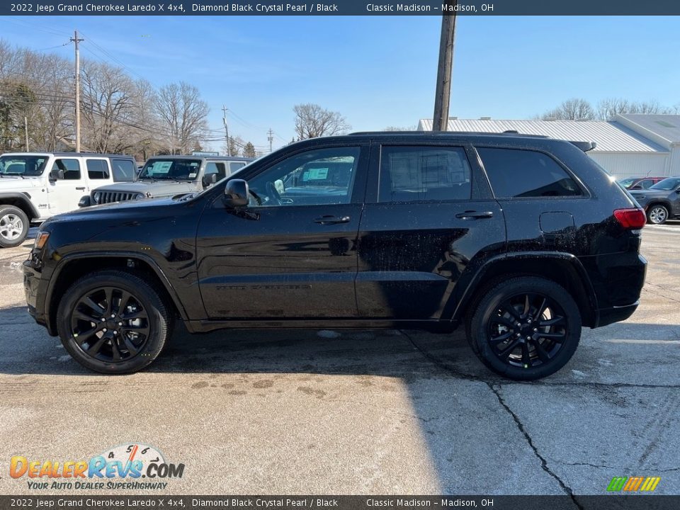 2022 Jeep Grand Cherokee Laredo X 4x4 Diamond Black Crystal Pearl / Black Photo #8