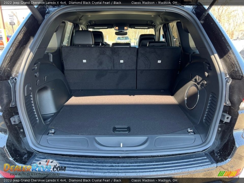 2022 Jeep Grand Cherokee Laredo X 4x4 Diamond Black Crystal Pearl / Black Photo #11