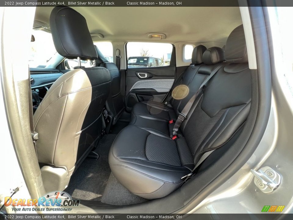 2022 Jeep Compass Latitude 4x4 Billet Silver Metallic / Black Photo #3