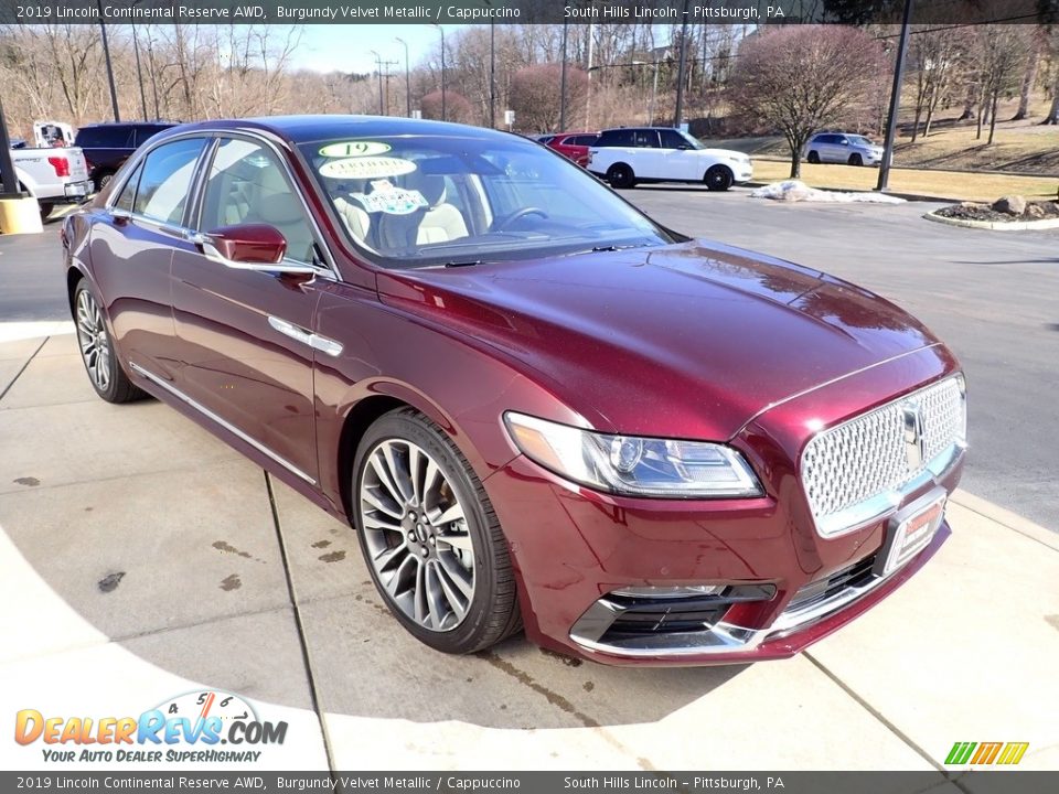 Front 3/4 View of 2019 Lincoln Continental Reserve AWD Photo #8