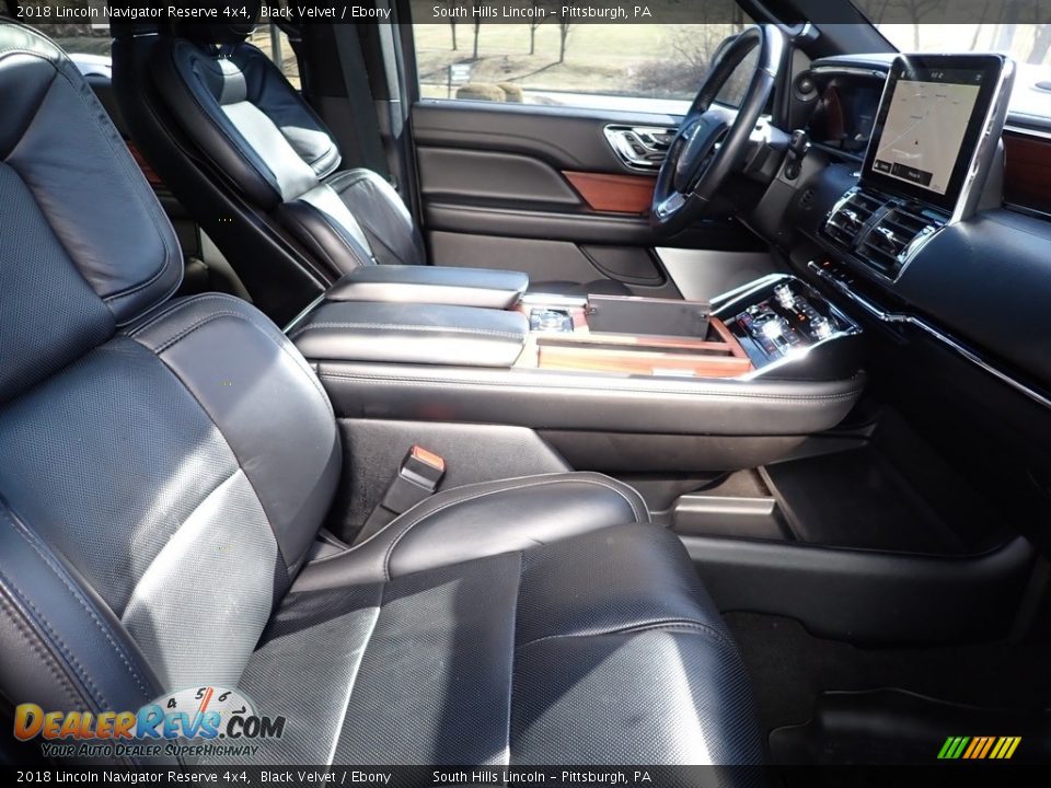 2018 Lincoln Navigator Reserve 4x4 Black Velvet / Ebony Photo #11