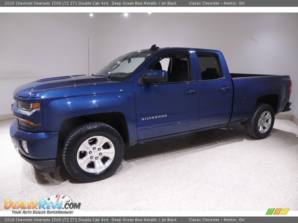 Front 3/4 View of 2016 Chevrolet Silverado 1500 LTZ Z71 Double Cab 4x4 Photo #3