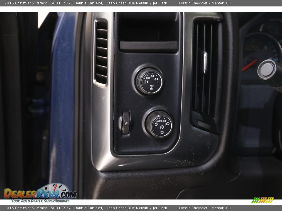 Controls of 2016 Chevrolet Silverado 1500 LTZ Z71 Double Cab 4x4 Photo #6