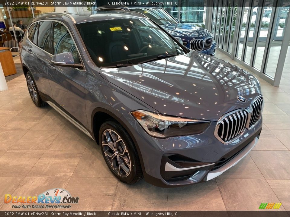Front 3/4 View of 2022 BMW X1 xDrive28i Photo #1