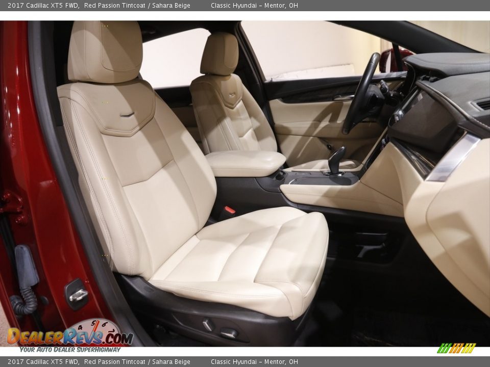 2017 Cadillac XT5 FWD Red Passion Tintcoat / Sahara Beige Photo #17