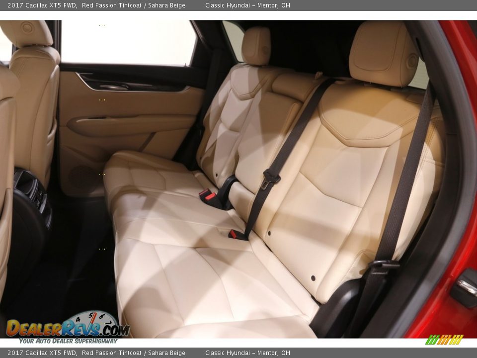2017 Cadillac XT5 FWD Red Passion Tintcoat / Sahara Beige Photo #19