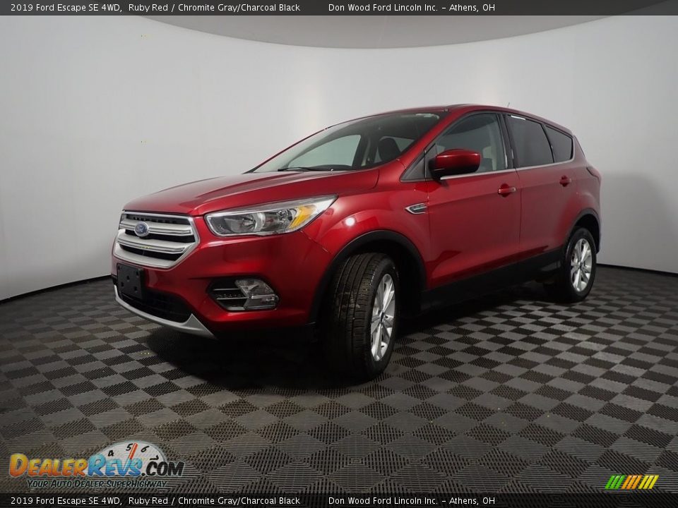 2019 Ford Escape SE 4WD Ruby Red / Chromite Gray/Charcoal Black Photo #8