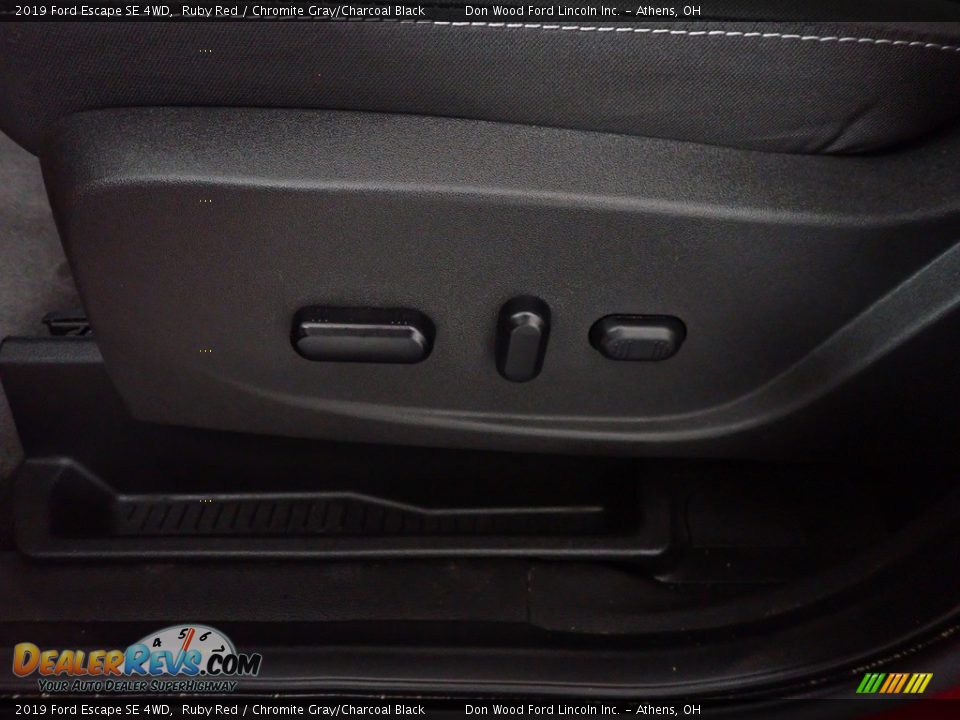 2019 Ford Escape SE 4WD Ruby Red / Chromite Gray/Charcoal Black Photo #24