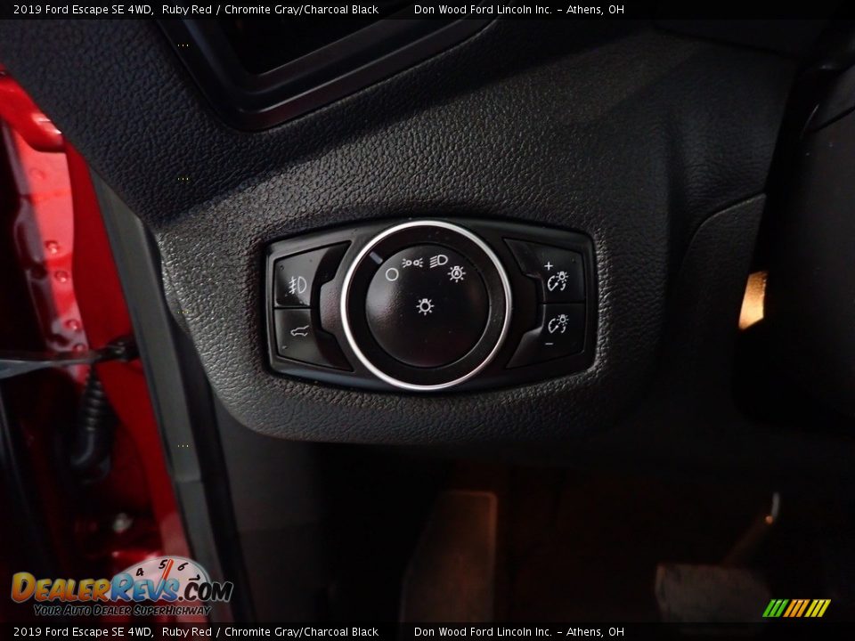 2019 Ford Escape SE 4WD Ruby Red / Chromite Gray/Charcoal Black Photo #32