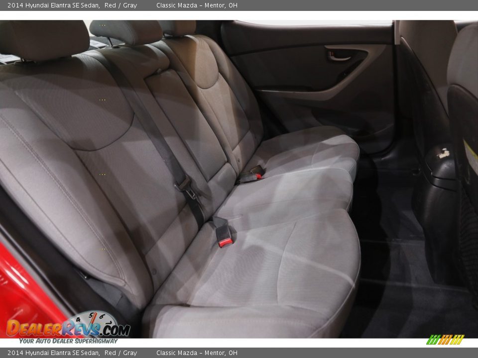2014 Hyundai Elantra SE Sedan Red / Gray Photo #15