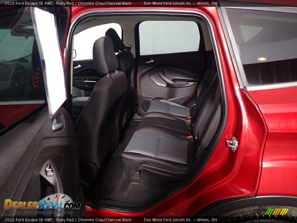 2019 Ford Escape SE 4WD Ruby Red / Chromite Gray/Charcoal Black Photo #36