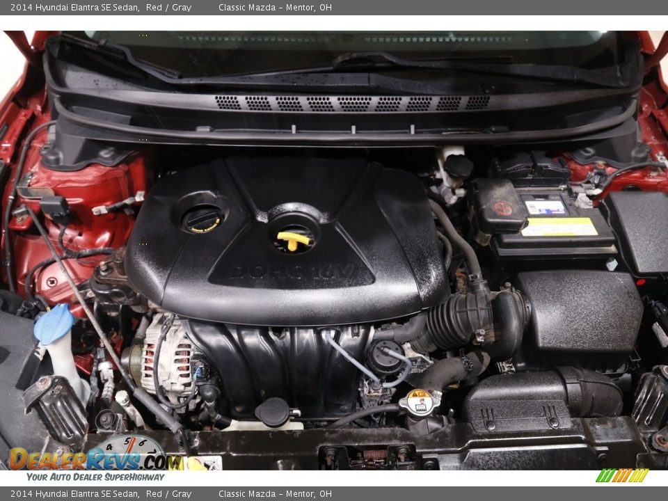 2014 Hyundai Elantra SE Sedan Red / Gray Photo #18