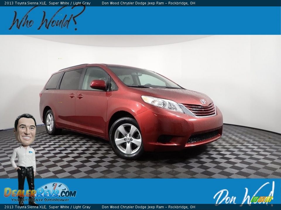 2013 Toyota Sienna XLE Super White / Light Gray Photo #1