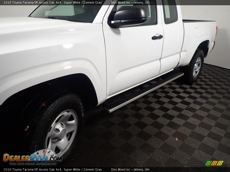 2016 Toyota Tacoma SR Access Cab 4x4 Super White / Cement Gray Photo #11