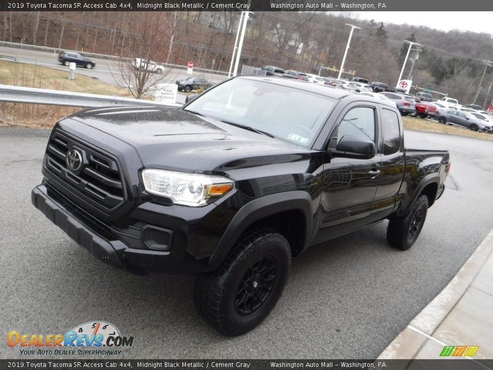 2019 Toyota Tacoma SR Access Cab 4x4 Midnight Black Metallic / Cement Gray Photo #12