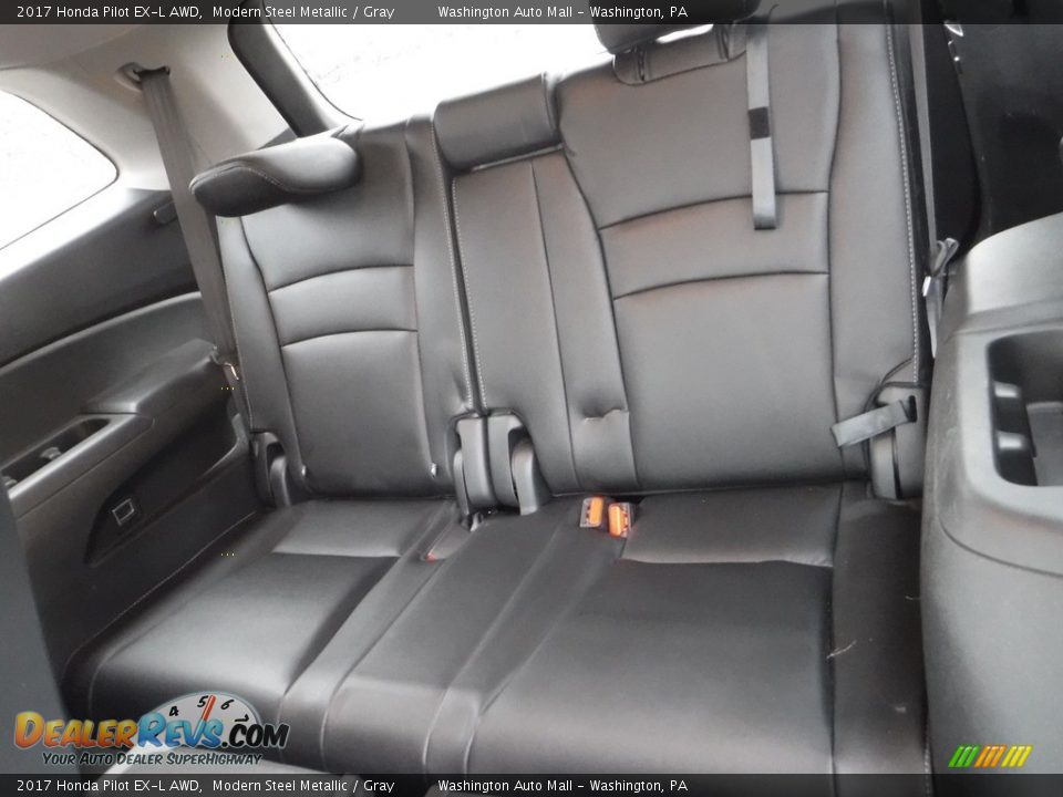 2017 Honda Pilot EX-L AWD Modern Steel Metallic / Gray Photo #28