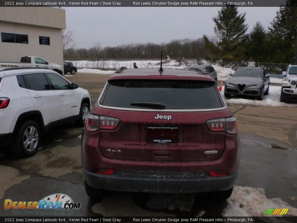 2022 Jeep Compass Latitude 4x4 Velvet Red Pearl / Steel Gray Photo #6