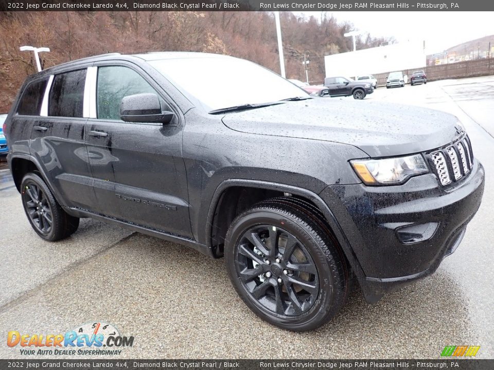 2022 Jeep Grand Cherokee Laredo 4x4 Diamond Black Crystal Pearl / Black Photo #8