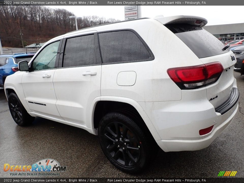 2022 Jeep Grand Cherokee Laredo X 4x4 Bright White / Black Photo #3