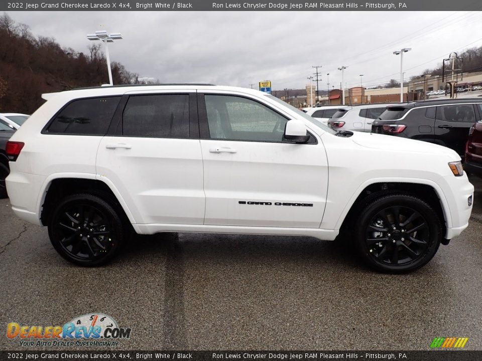 2022 Jeep Grand Cherokee Laredo X 4x4 Bright White / Black Photo #7