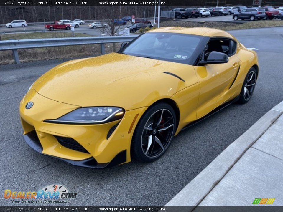 Front 3/4 View of 2022 Toyota GR Supra 3.0 Photo #7