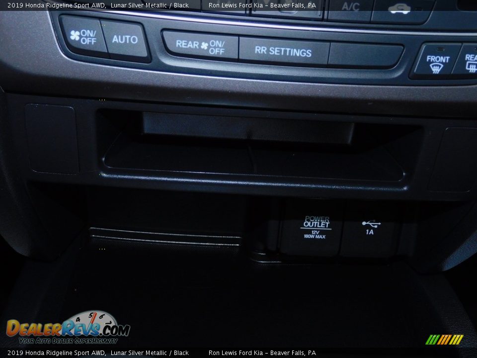2019 Honda Ridgeline Sport AWD Lunar Silver Metallic / Black Photo #18