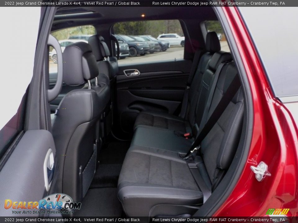 2022 Jeep Grand Cherokee Laredo X 4x4 Velvet Red Pearl / Global Black Photo #12
